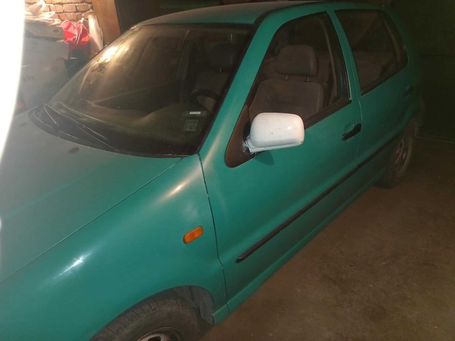 Фолксваген поло-зелен