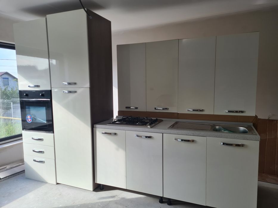 Bucătărie nouă completă cu electrocasnice l