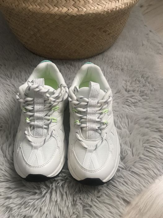 Pantofi sport Zara, NOI, marimea 32