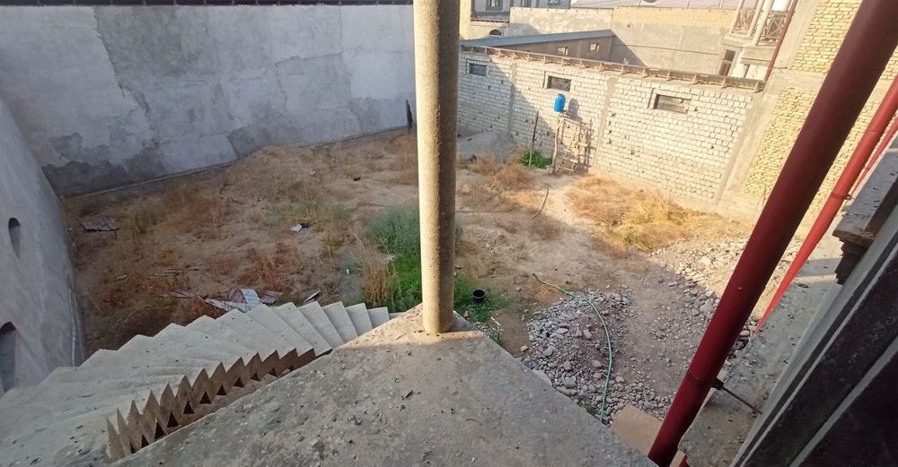 Продажа коттеджа Бектемирский район 4 сотки 6 комнат 2 сан узла