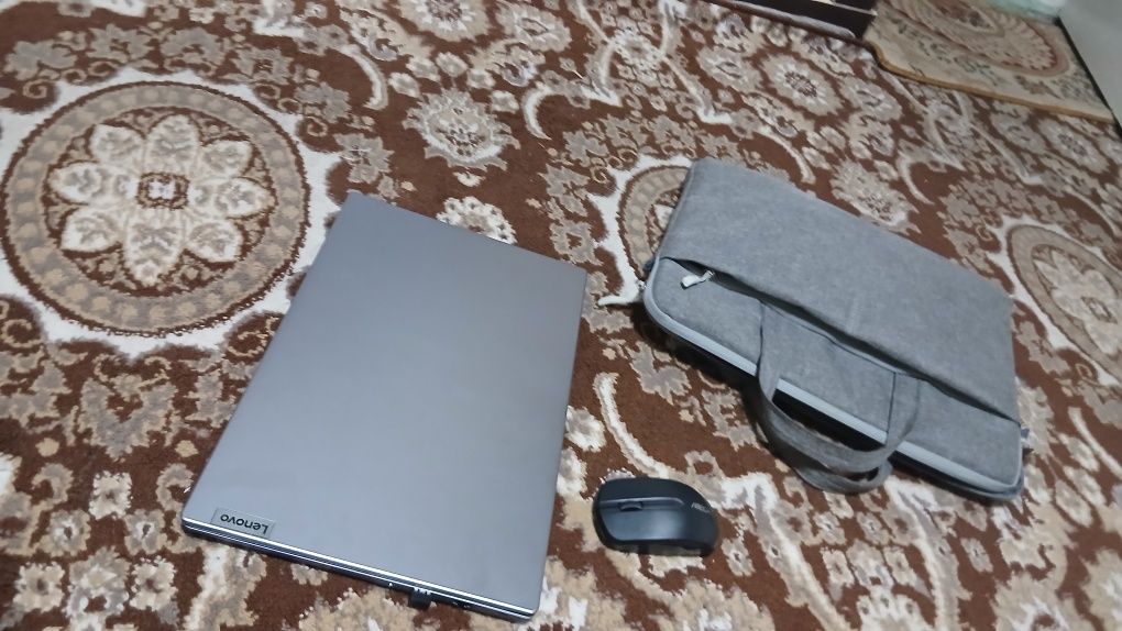 Notbook lenovo holati ideal
