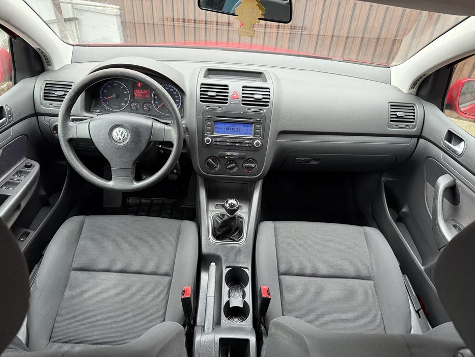 VW Golf V fab.2007 *** 132.000 KM *** UNIC PROPRIETAR *** ADUS AZI
