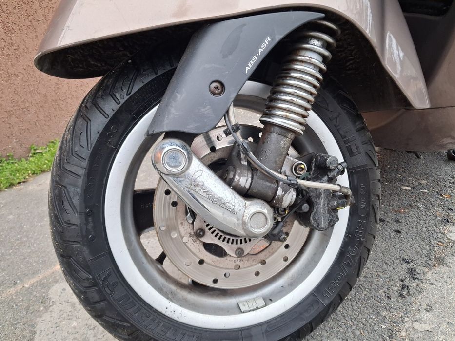 Vespa GTS 300 ABS/ASR 2014 – Stil și performanță premium