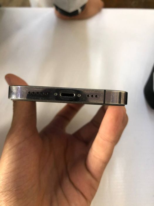 Iphone 14 pro purple