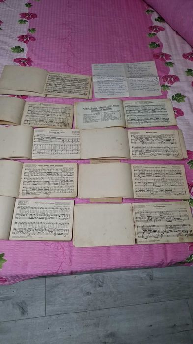 Vand carti de muzica maghiara din anul 1914 sunt 7 bucăți