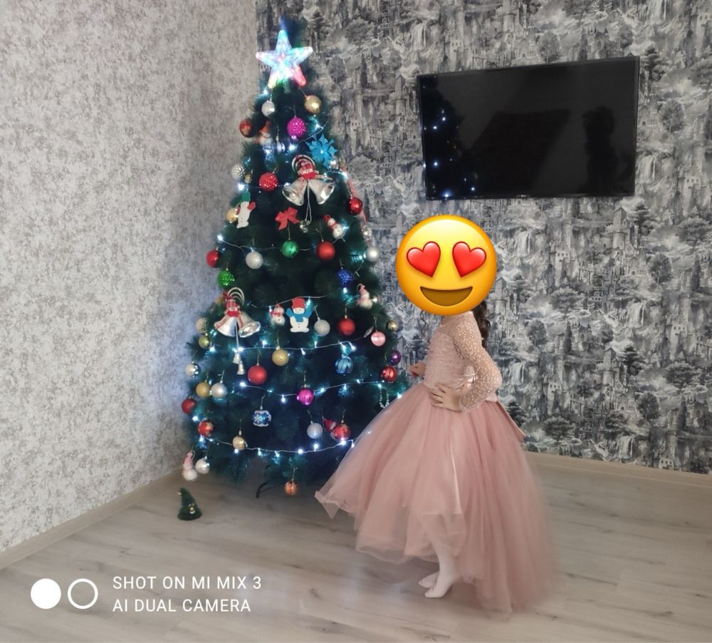 Продаётся нарядное платье