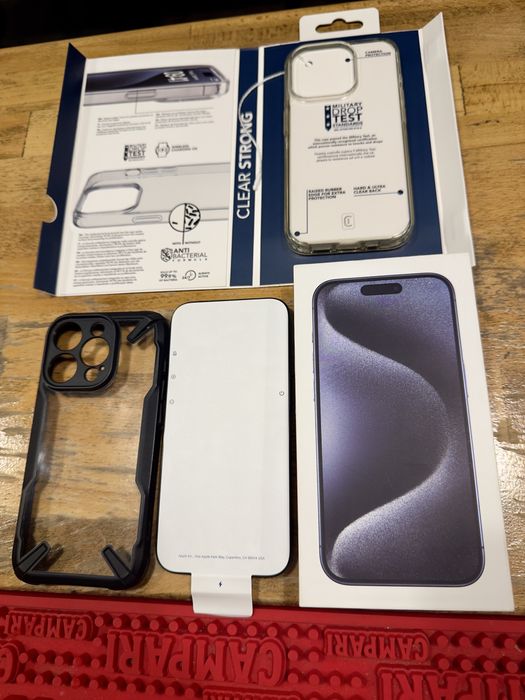 iPhone 15 Pro — Midnight