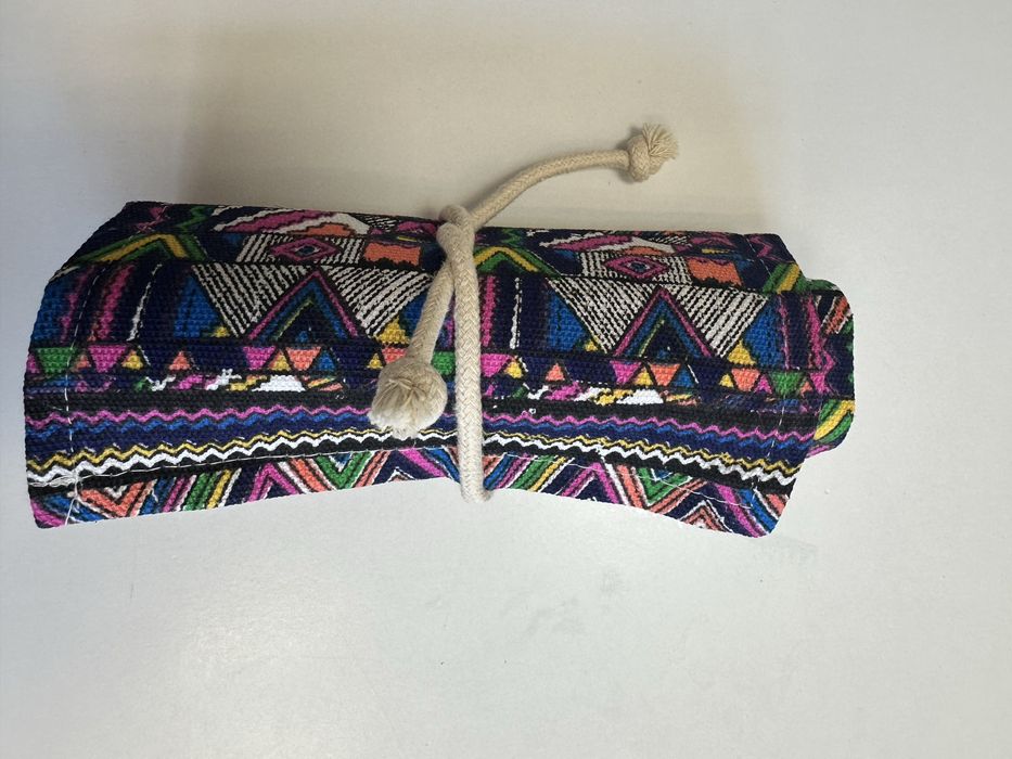 Несесер за моливи моливник