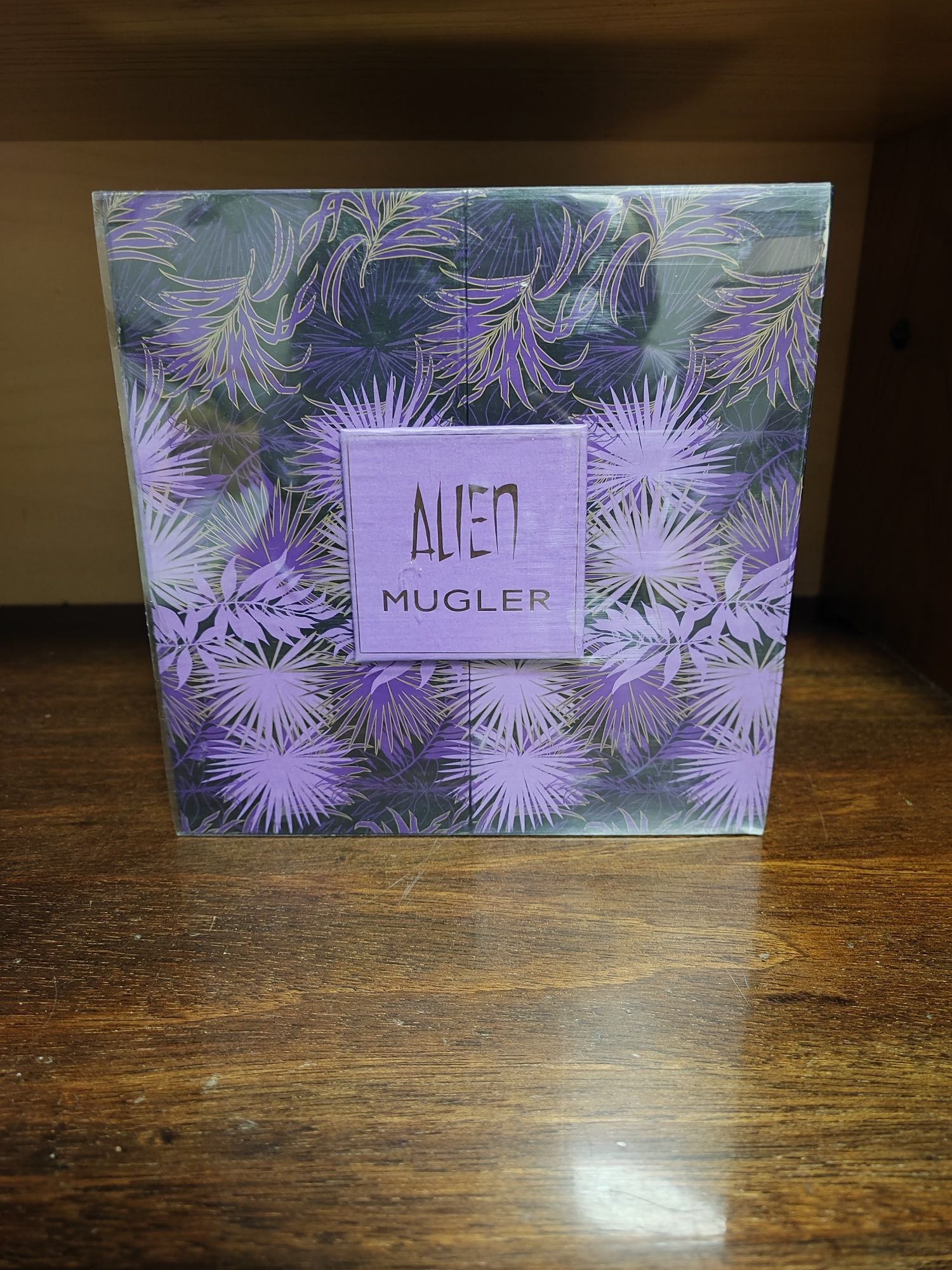 Сет парфюм, лосион за тяло и парфюмна писалка Alien Mugler