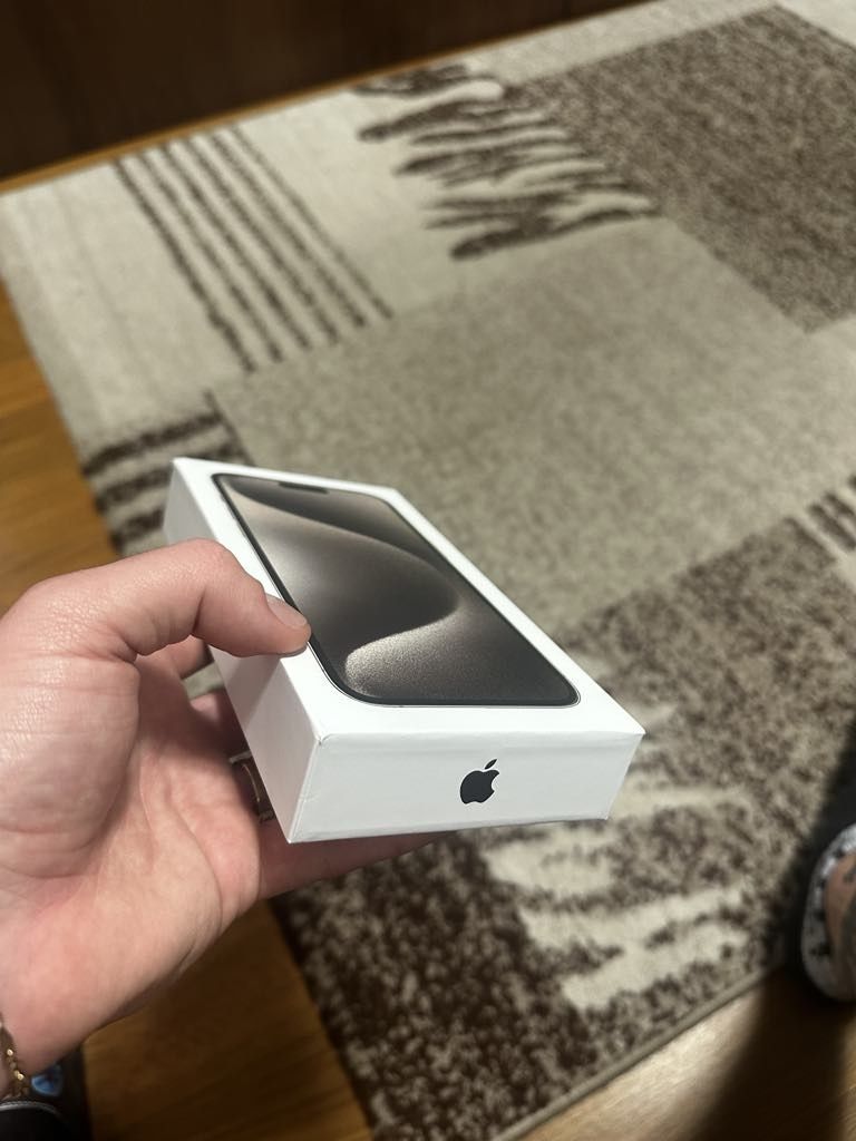 Iphone 15pro max 256 1 la 1 nefolosit