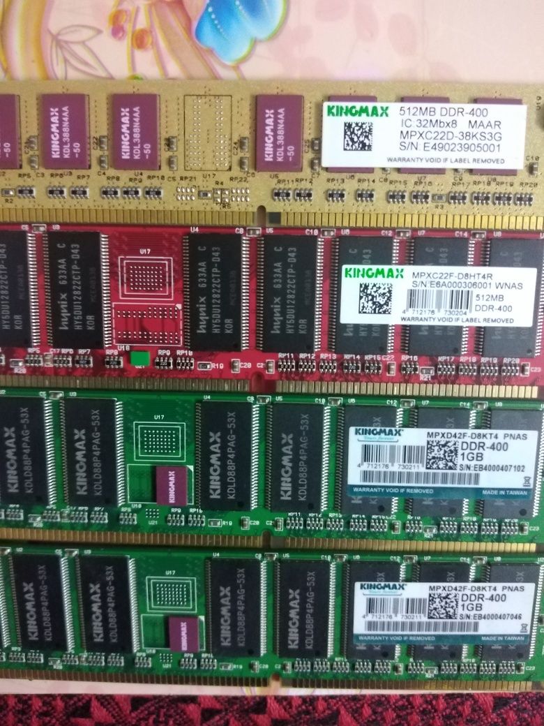 memorie DDR-1 512 M -400 si 256M-400