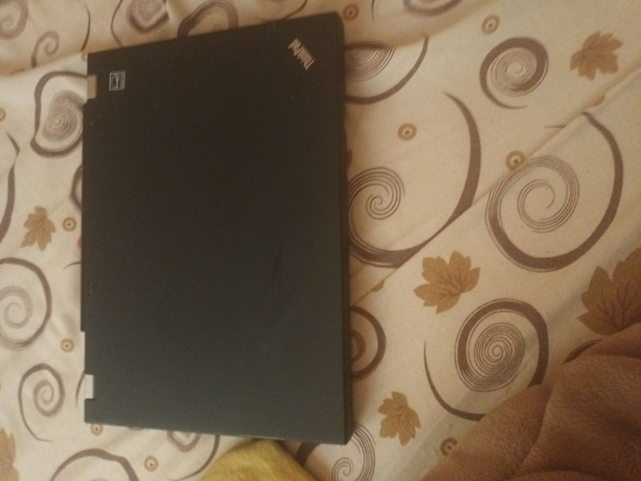 Vând laptop Lenovo t410