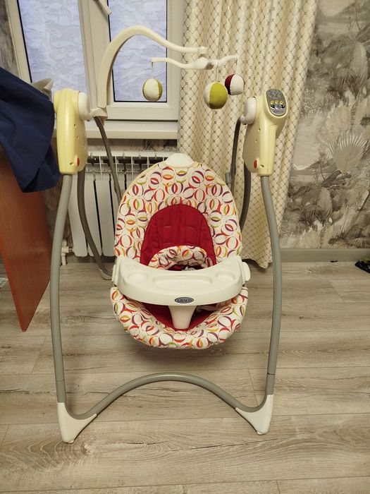 Продаю детскую качелю