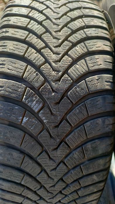 Гуми FALKEN 205/55r16