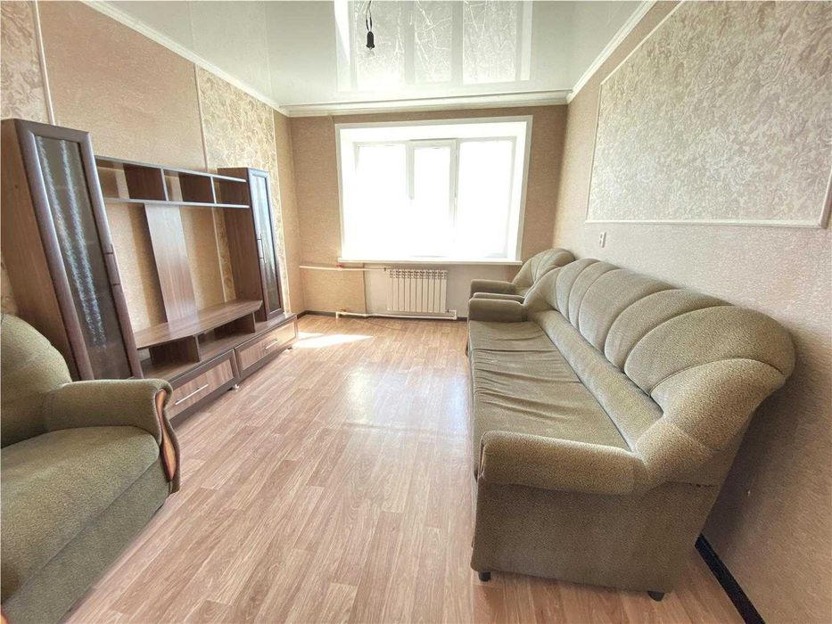 2х ком в центре Пришахтинска.кирпичный дом