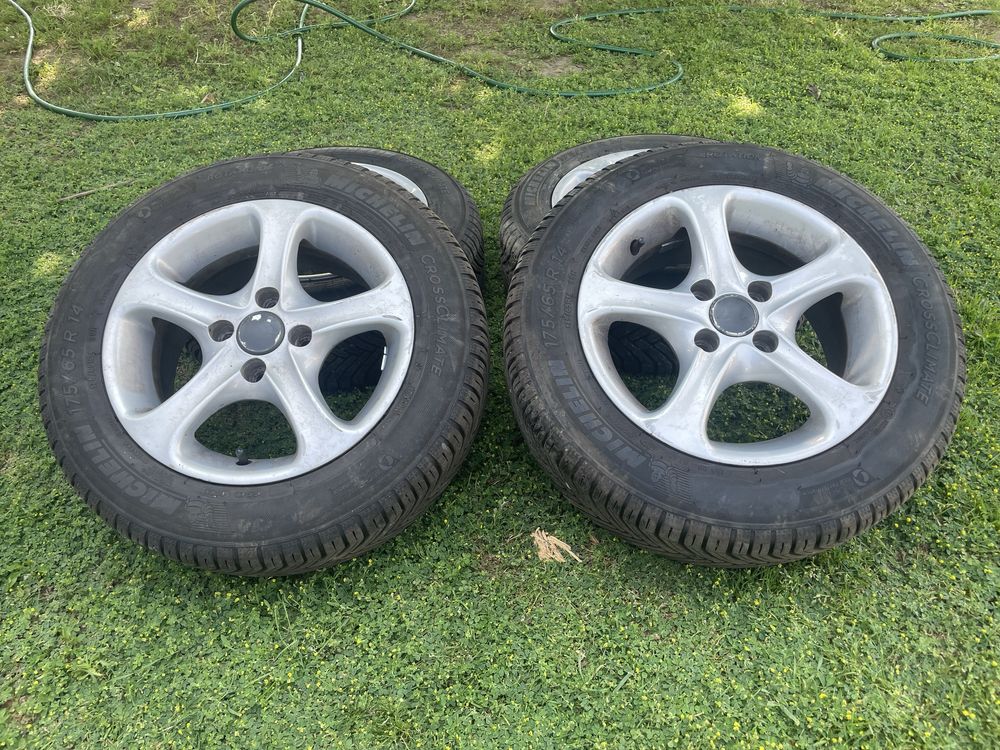 4x100 14" Всесезонни гуми с джанти Мишелин Michelin Crossmate