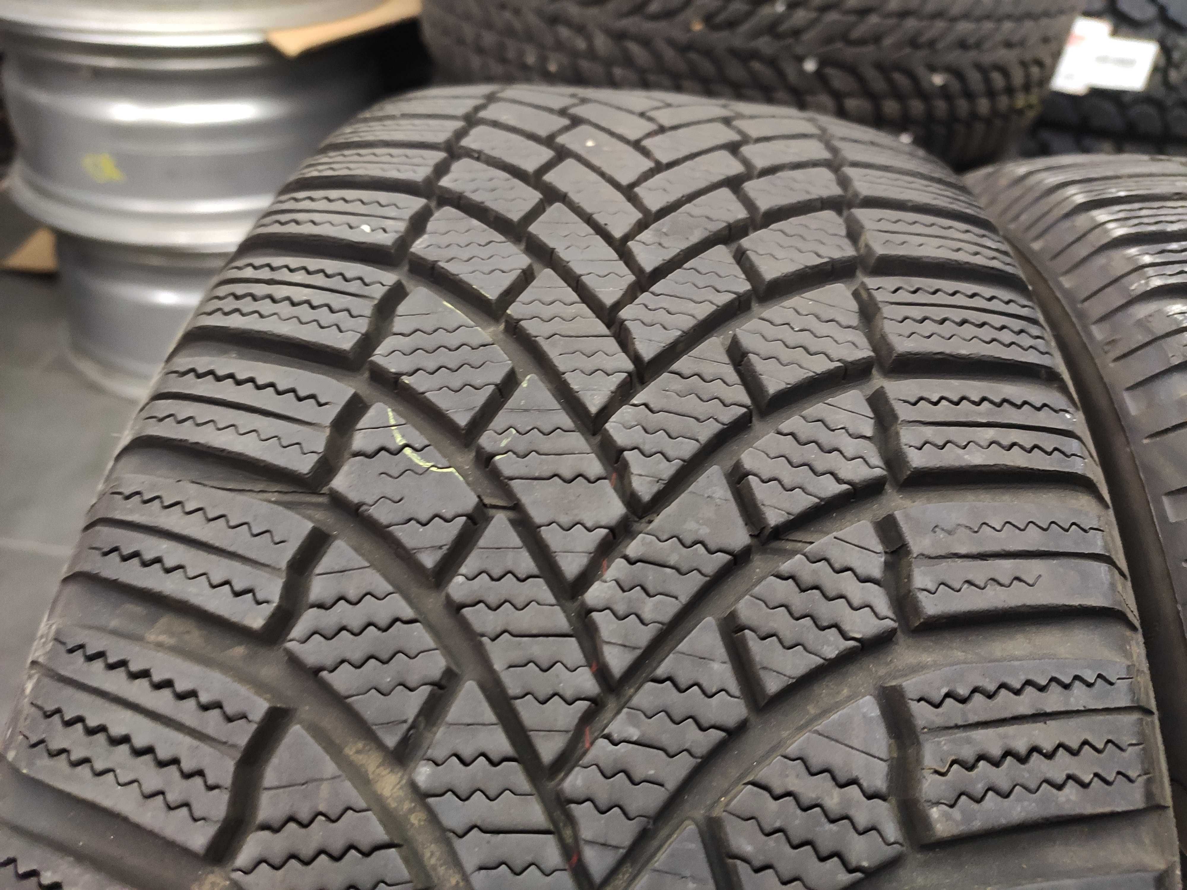 4бр Зимни гуми 205 55 17 - Bridgestone DOT 2023
