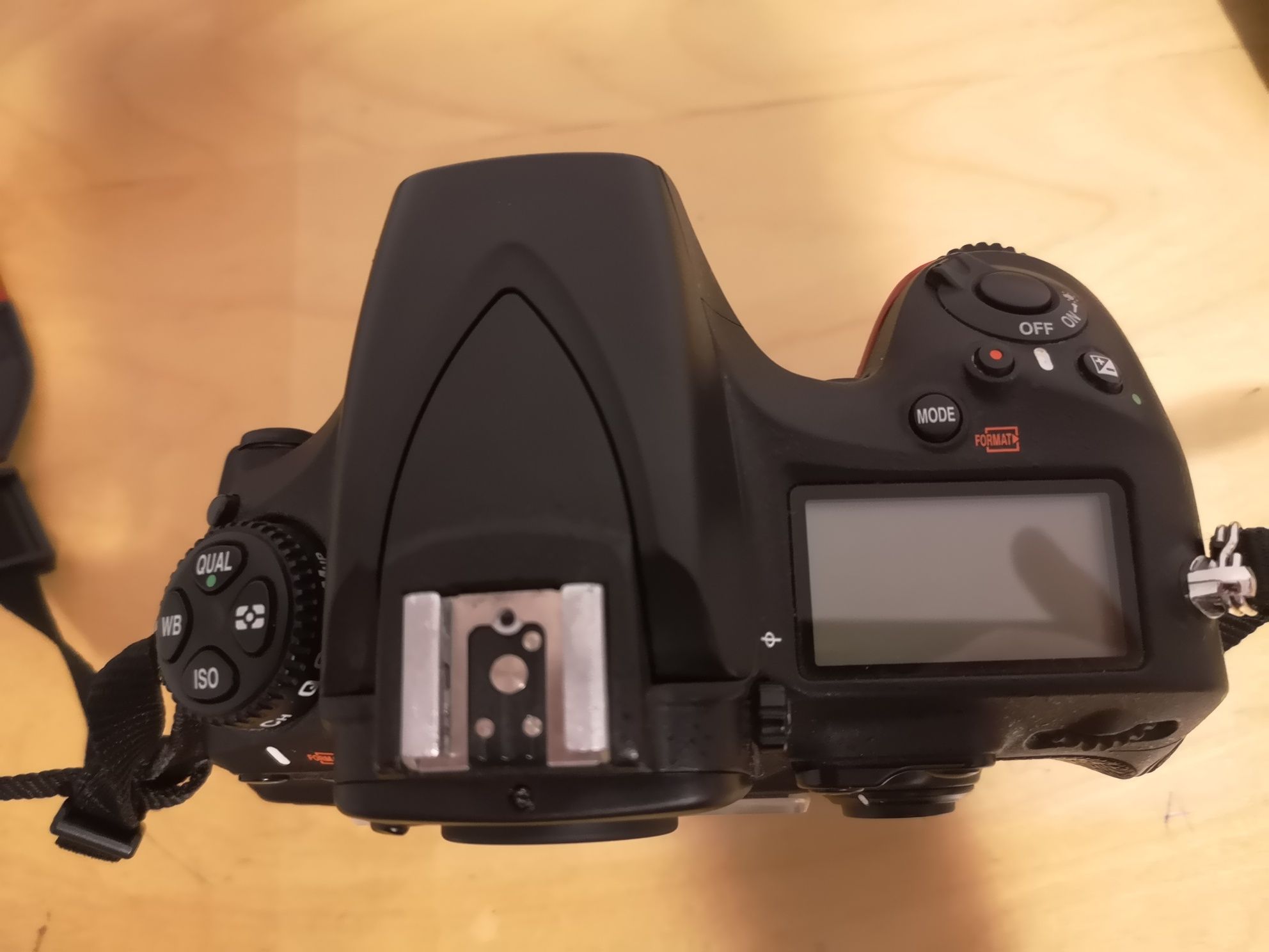 Nikon D810 cutie originala, accesorii, full frame, impecabil, dslr