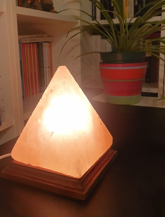 Lampa cu sare de Himalaya