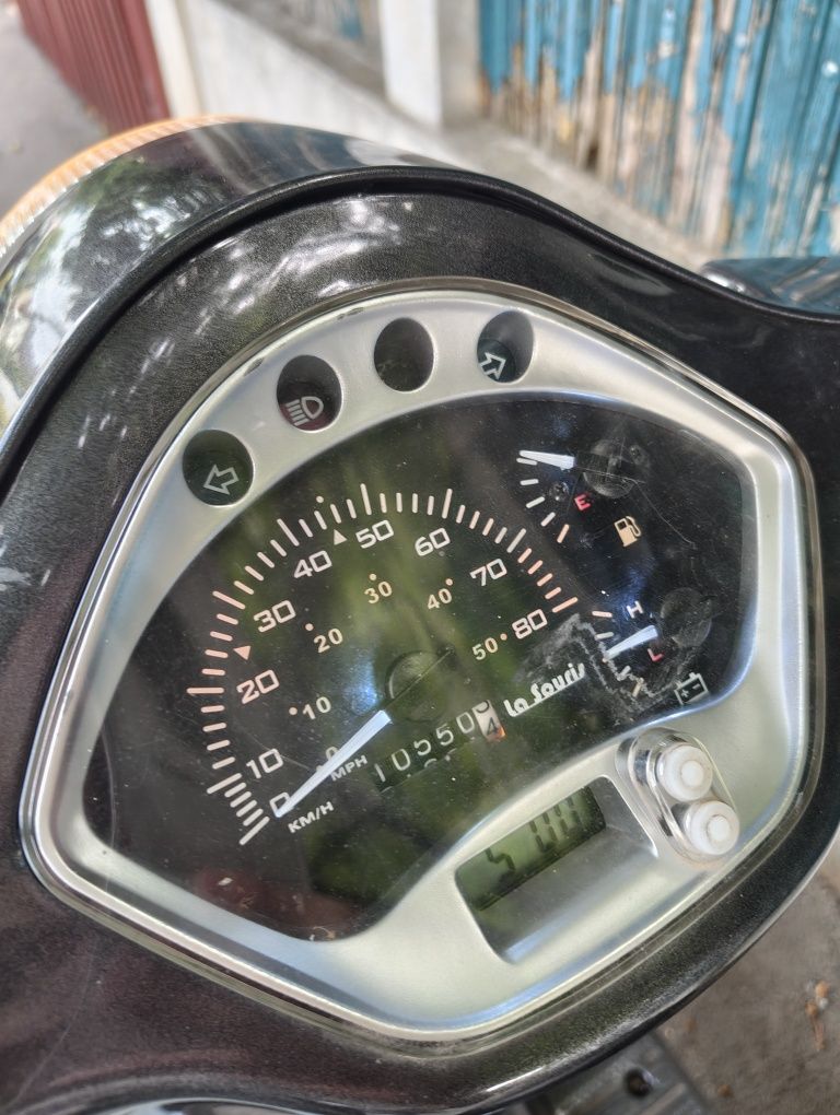 Scuter injectie Fara Permis 25km/h 2020 cu RAR  Gri