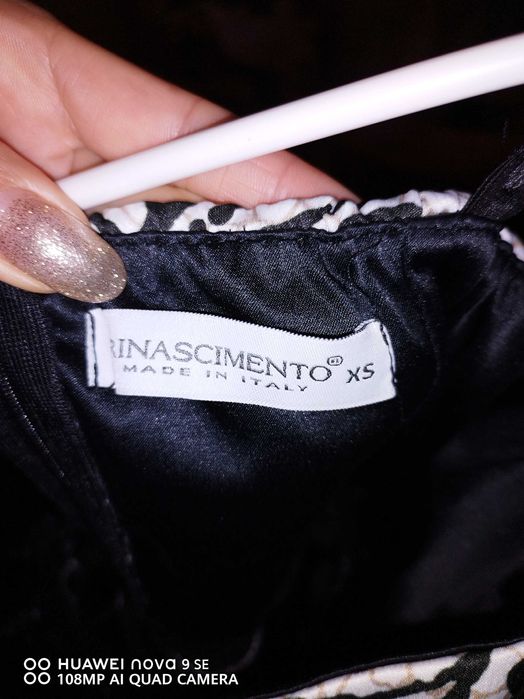 Vând rochie Rinascimento