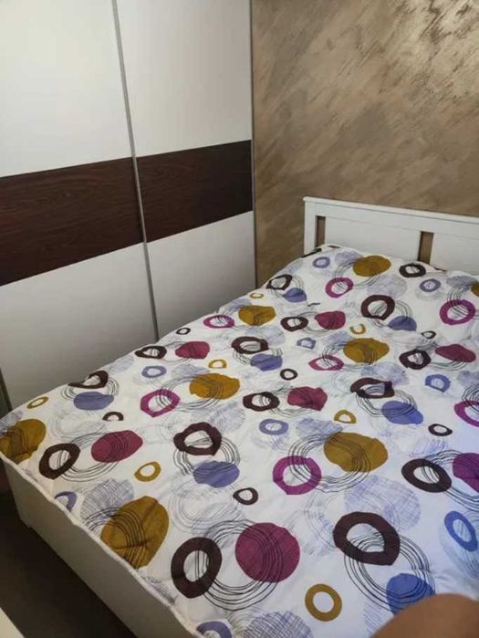 Тристаен обзаведен апартамент кв. Тракия