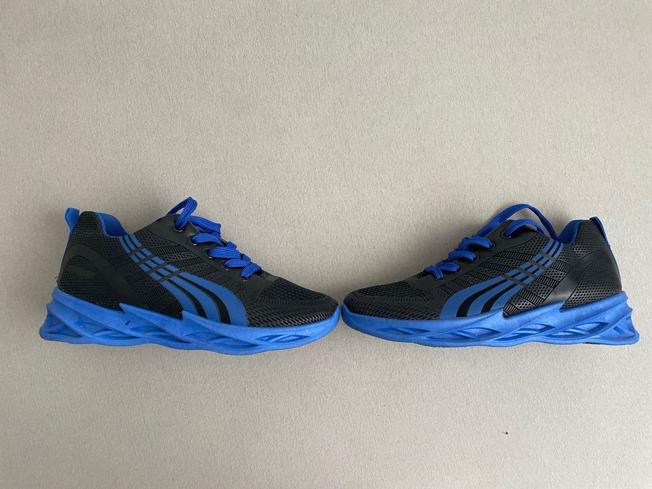 Adidasi noi unisex 30 lei