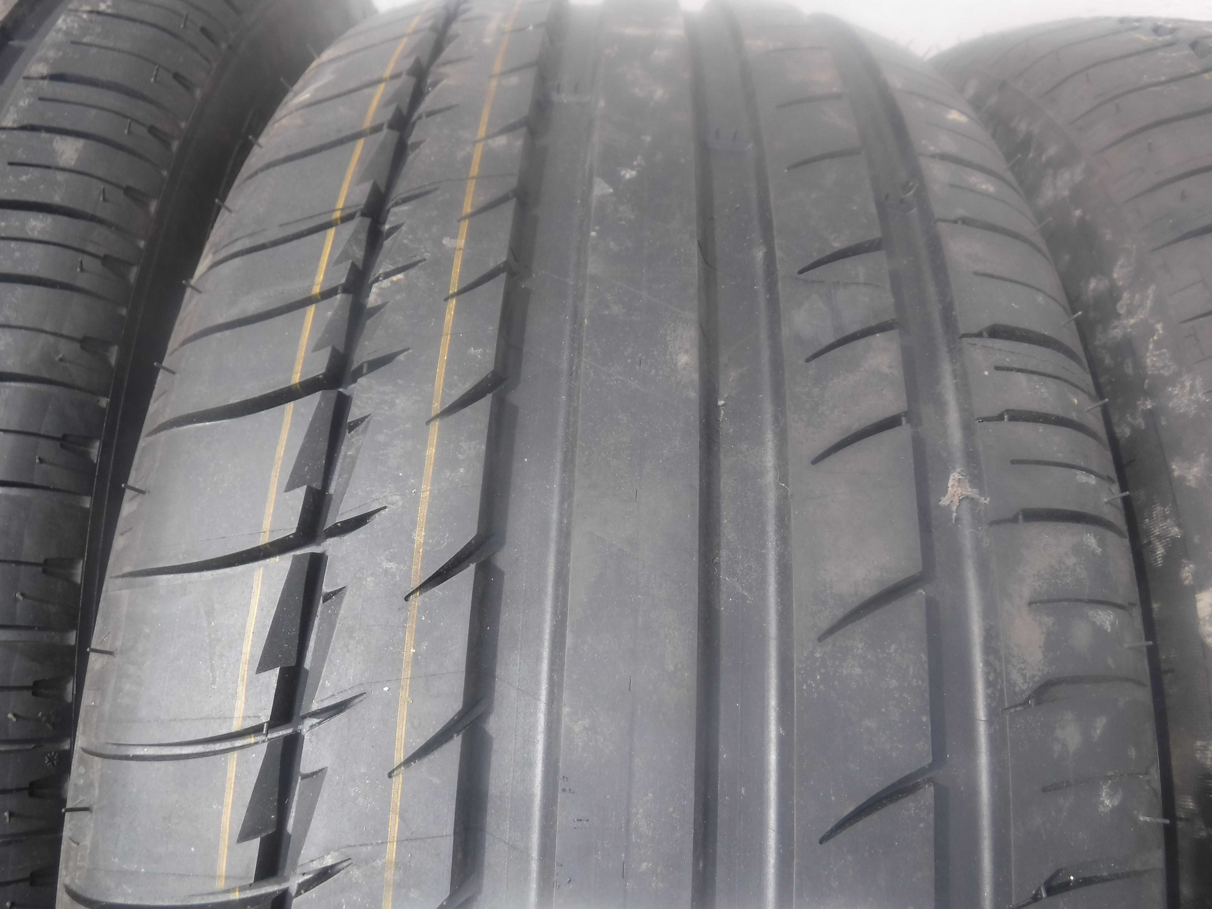 255 55 20 Vara Noi Michelin Latitude sport XL NOI