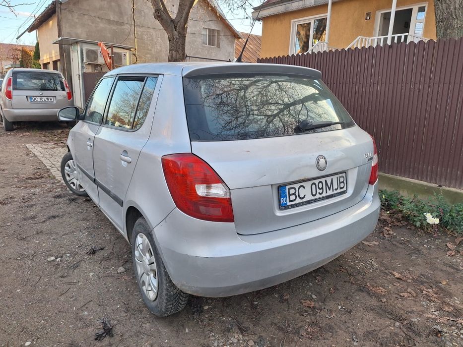 Vând o skoda Fabia 1.2 motor benzina