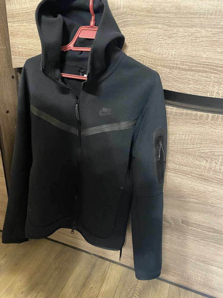 Nike Tech Fleece