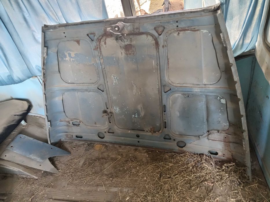 Газ 3307, капот, крило сотилади.