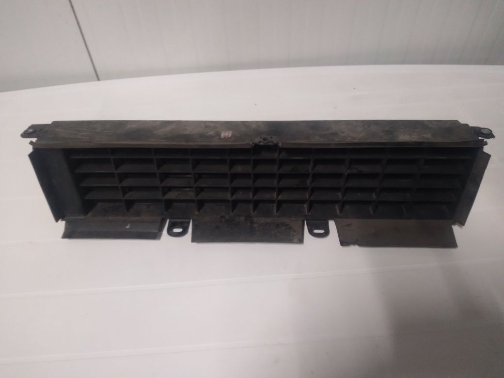 Grila, Clapeta aer radiator kadjar