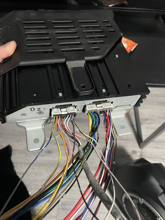 Vand subwoofer&lificator mitsubishi rockford fosgate