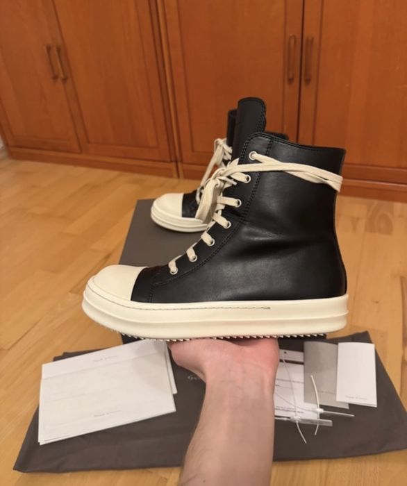 Rick Owens Geobasket (Model High-Top) în varianta clasică black/white.