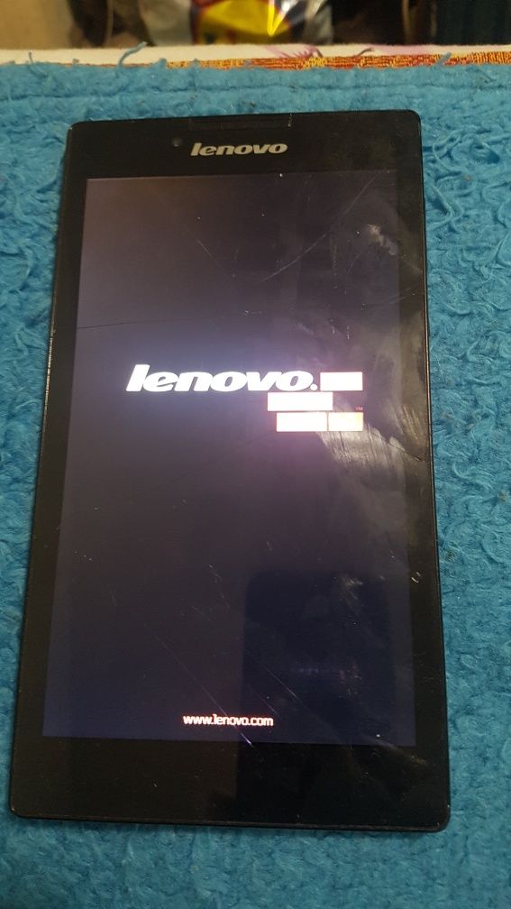 140 Lei. Tableta Lenovo cu sim. Iasi. .