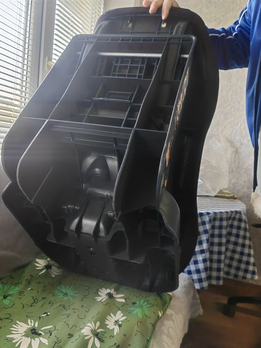 Детско столче за лек автомобил ново