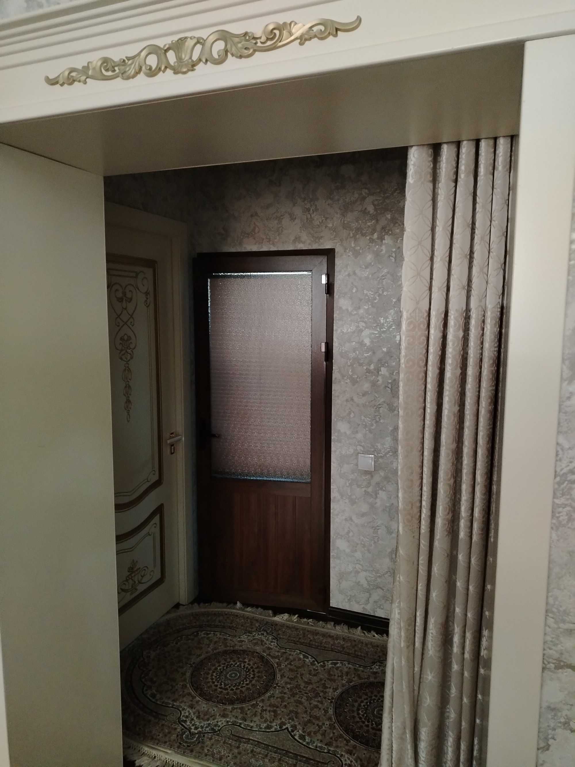 Hovli sotiladi 1.5 sotix fayzli honadon narxini Kelishtiramiz