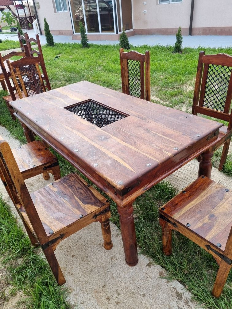 Masă din lemn masiv cu 6 scaune