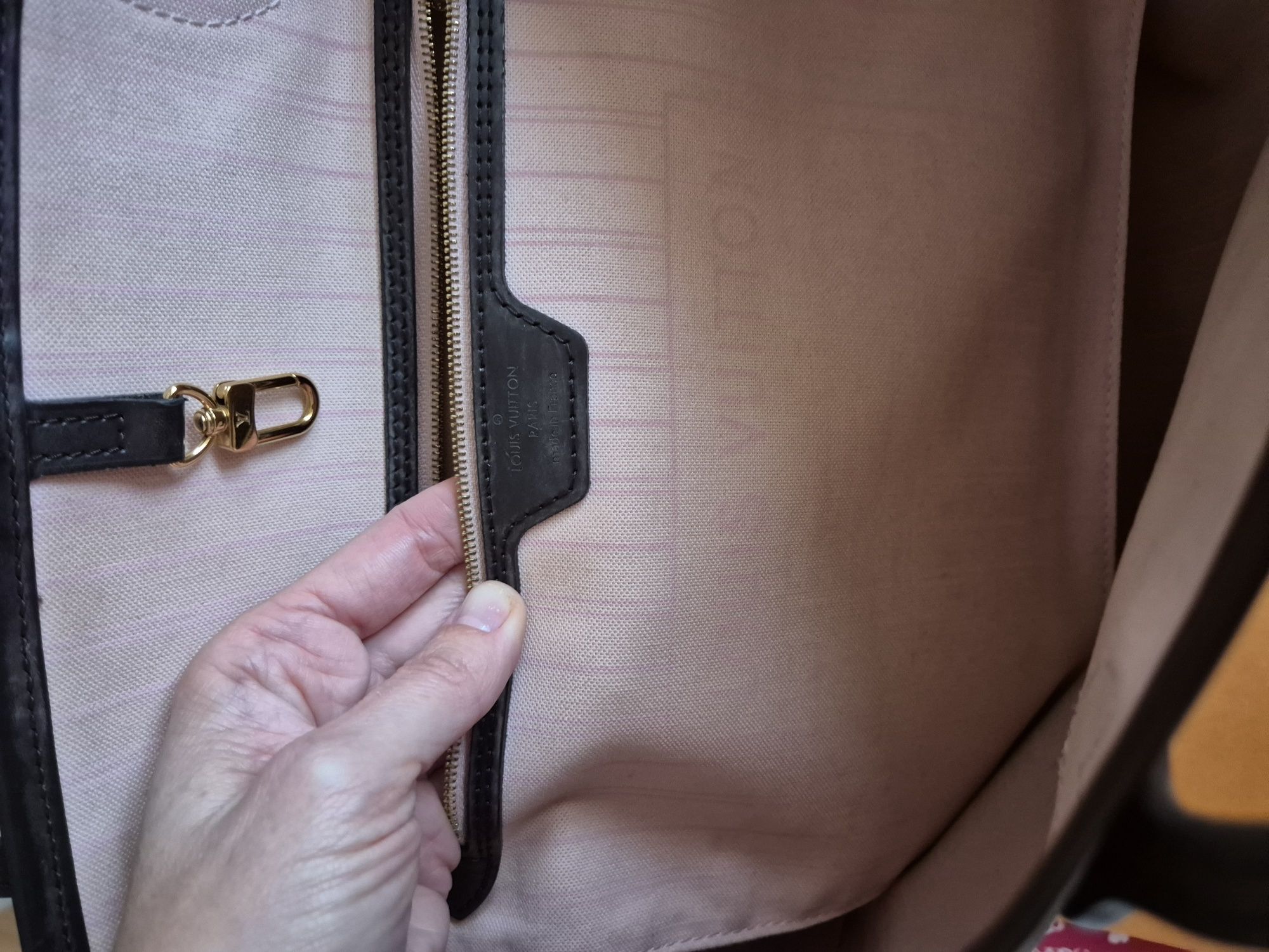 Чанта Louis Vuitton Neverfull MM