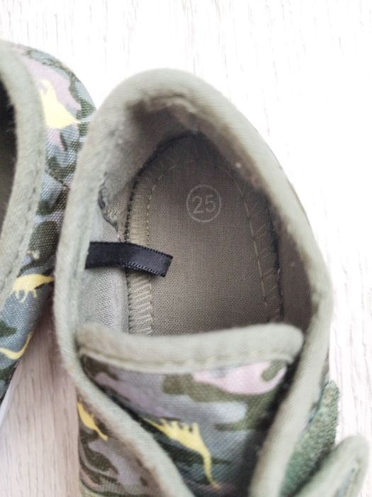 Vând încălțăminte băiat