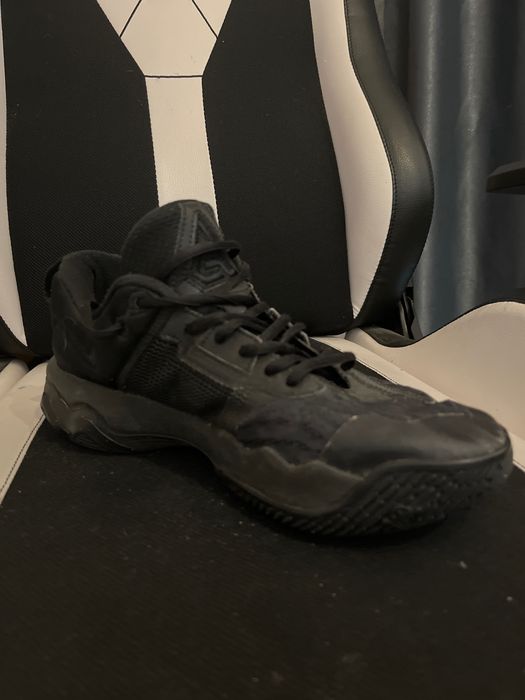 Adidasi de sport, Nike