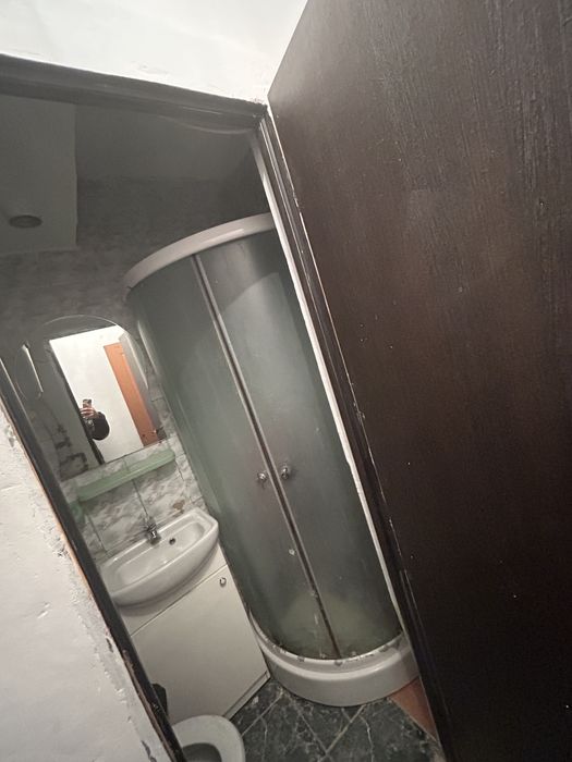 Vand aparatament cu2 camere etajul2 apartament14 scar4 semi dec blocK