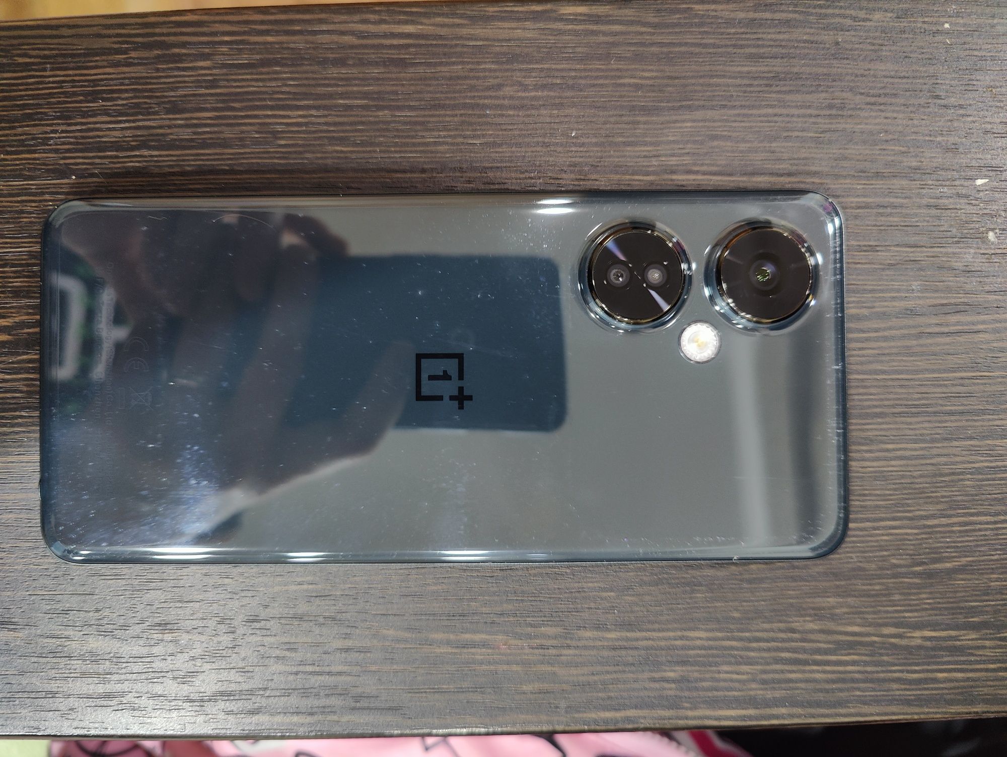 Продам смартфон One plus core 3 CE lite