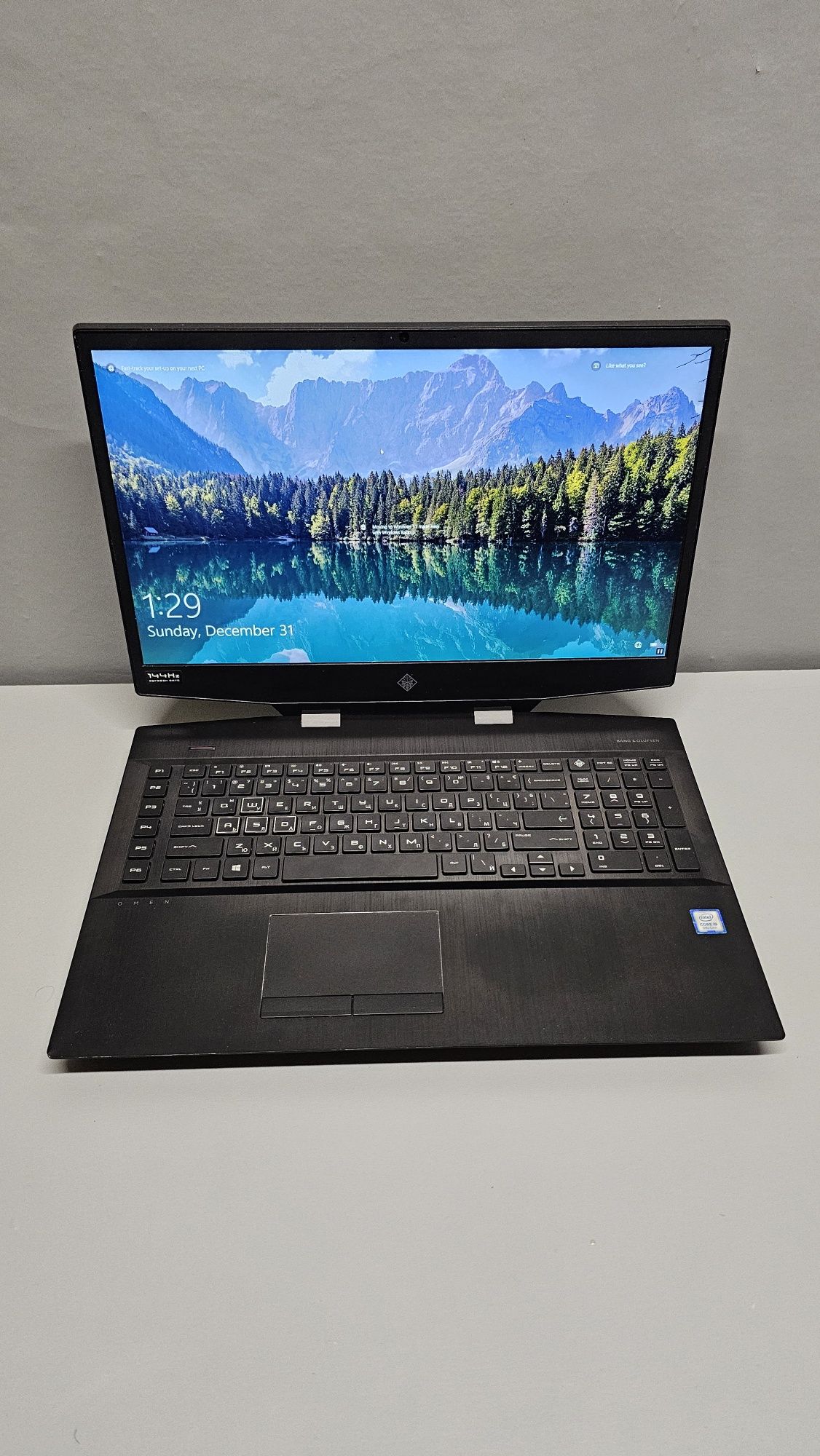 HP Omen 17 Intel I9-9880H - 16GB DDR4 - RTX 2080 150W - 512SSD 1TB HDD