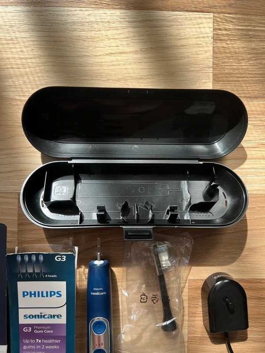 Periuta de dinti electrica Philips Sonicare + rezerve