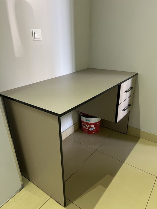 Продается офисные столы подходит для офисной работы