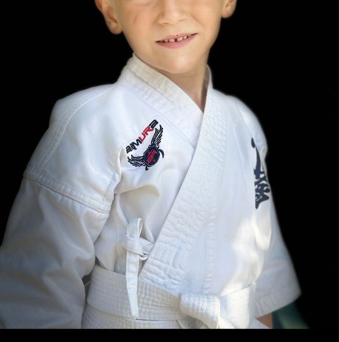 Vând kimono karate kyokushin