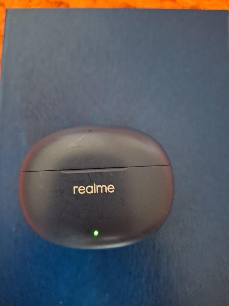 Кейс от наушников realme