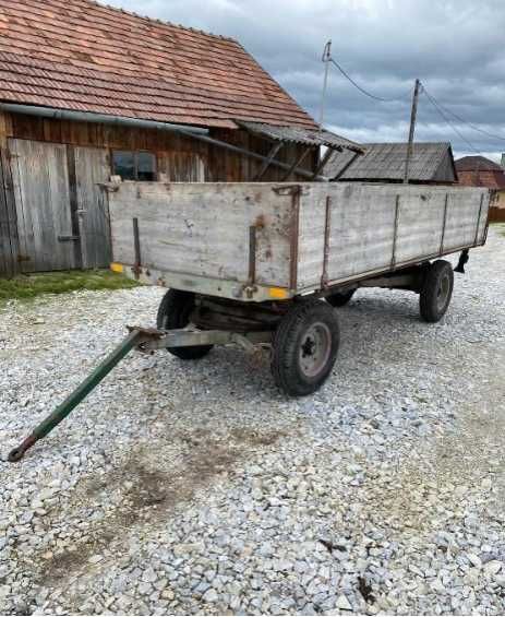 Remorca basculabila pe 2 parti, 6 tone, 4.50 m x 1.80 m