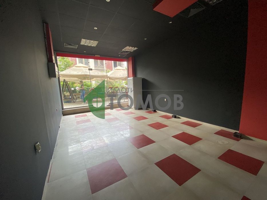 Продава се Магазин в Шумен, Център - 94 кв.м за 1800 €/кв.м - Снимка #2